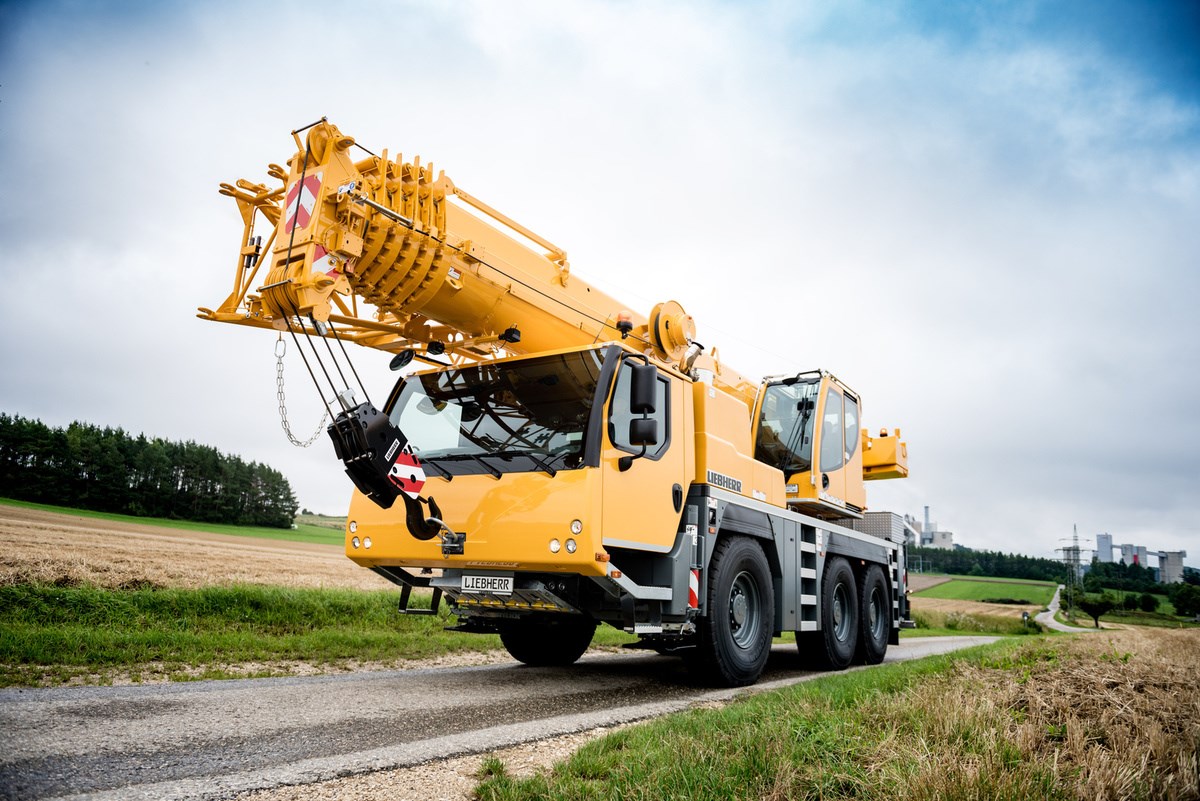 Slewing Mobile Crane up to 60 Tonnes